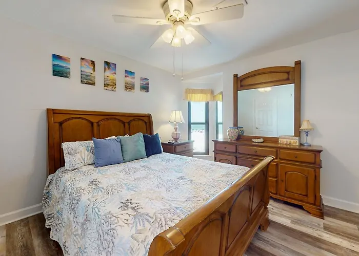 Gulfside Townhomes 6 *